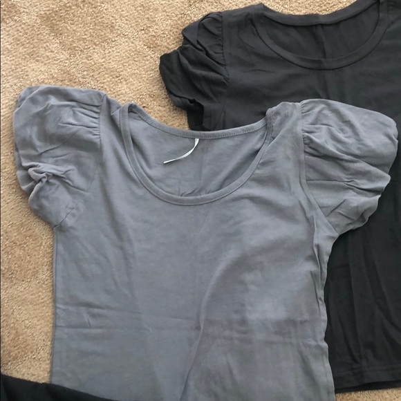 These are a triple bundle shirt blouse women’s - Picture 5 of 7